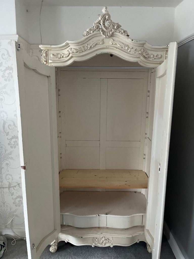 Shabby Chic Furniture Set – Quick Sale