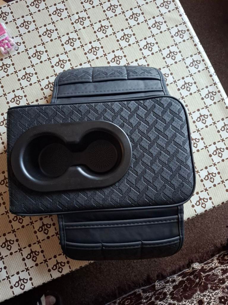 Universal car/van armrest 