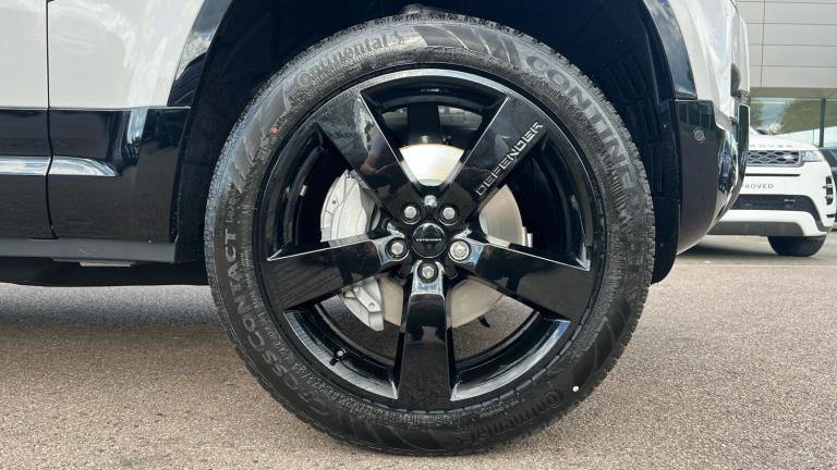 2026 Land Rover Defender 3.0 D350 X-Dynamic HSE 90 SAVING 3 500 GBP WHEN FU