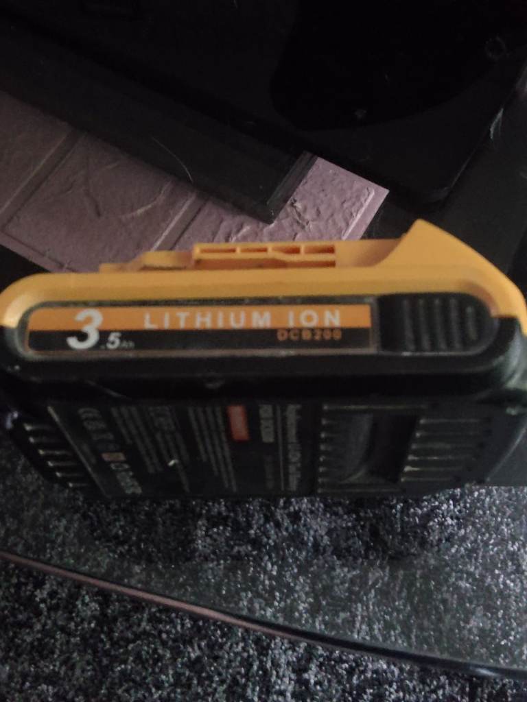 DeWalt battery 