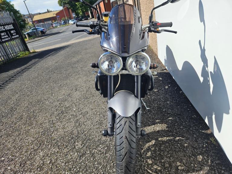 Triumph Street Triple R 675 abs in outstanding condition