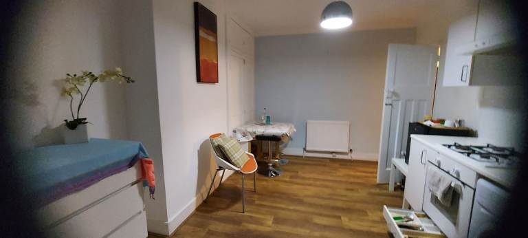 (AVAILABLE NOW) ..NICE STUDIO DOUBLE Room in REDBRIDGE, IG1 3SY for £898pcm.. ALL BILLS INCLUDED