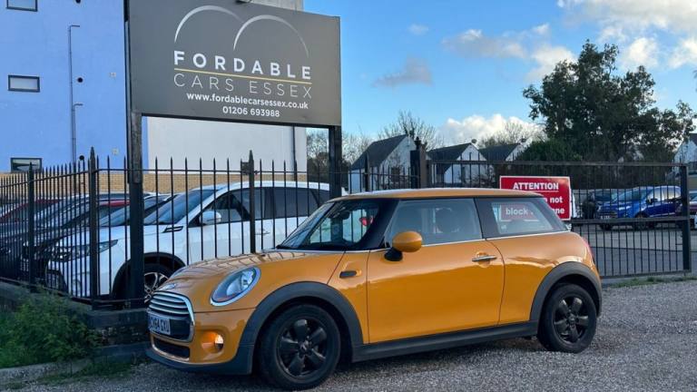 2014 MINI Hatch 1.5 Cooper 3dr HATCHBACK PETROL Manual