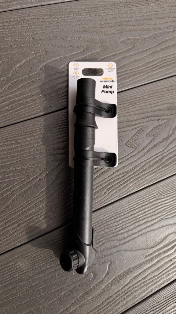 Halfords Essentials Mini Pump