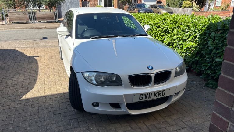 BMW, 1 SERIES, Hatchback, 2011, Manual, 1995 (cc),  *** RUNS WITH FAULT CODE****
