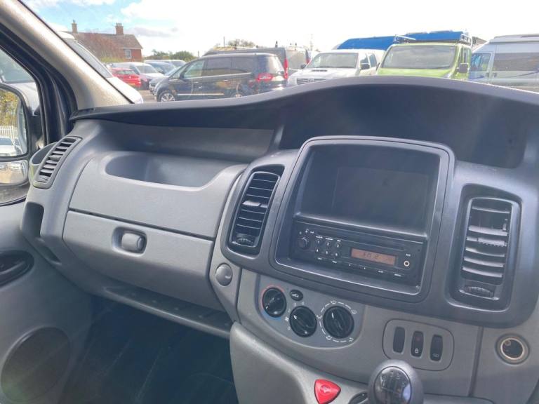 2011 Vauxhall Vivaro 2.0 2900 CDTi ecoFLEX 16v Combi FWD L1 H1 5dr MPV Diesel Manual