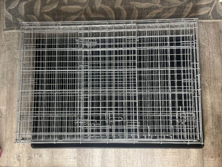 Large 42in Dog Crate Cage from Pets at Home - Double Door Folds Flat