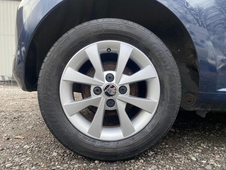 2013 Skoda Citigo 1.0 MPI GreenTech Elegance Euro 5 (s/s) 3dr HATCHBACK Petrol Manual