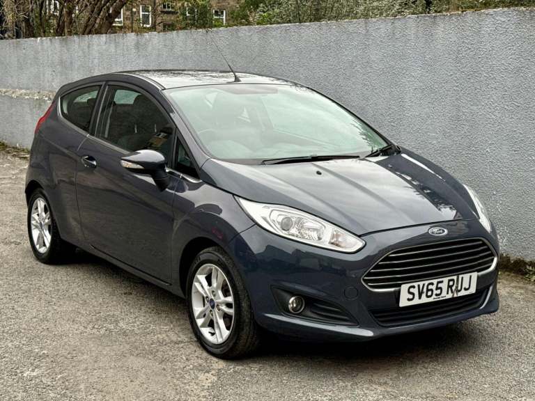 FORD FIESTA 1.3 Zetec Grey Manual Petrol 2015