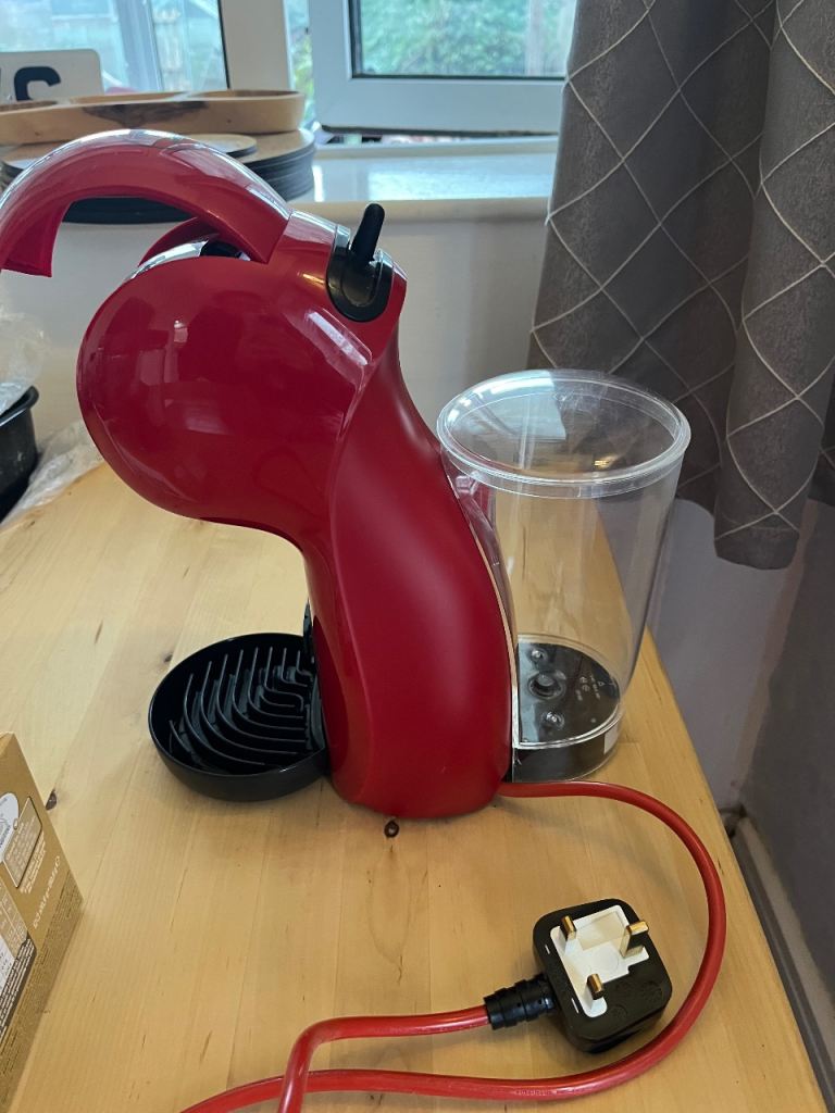 DeLonghi Nescafé Dolce Gusto coffee machine