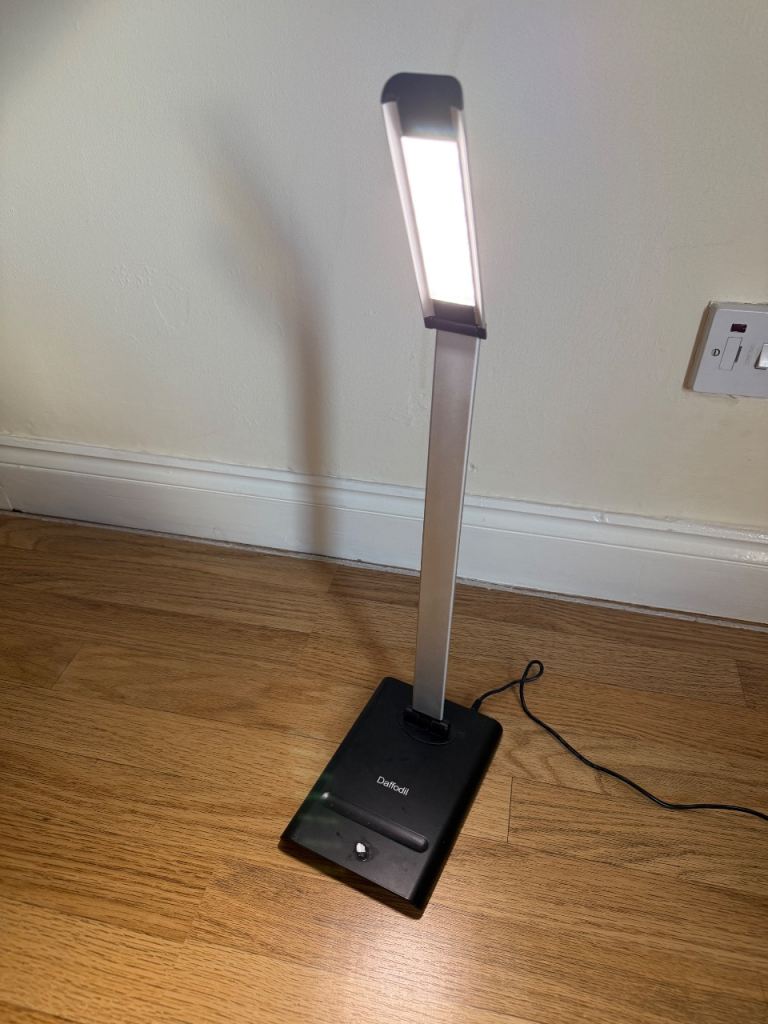 Daffodil LED Desk Lamp – Black & Silver, Good Condition