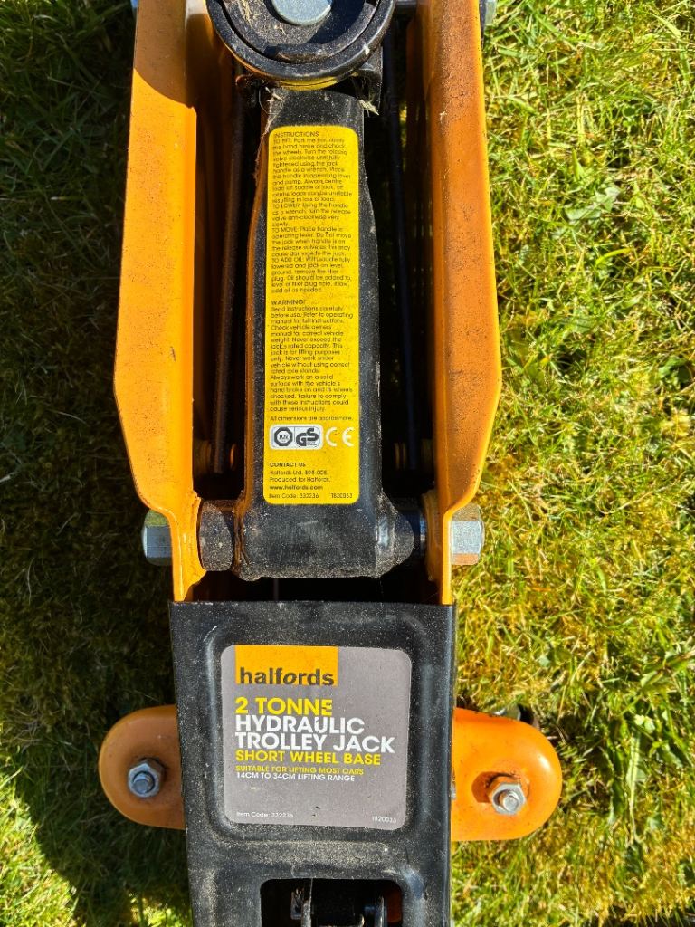 Unused 2 ton hydraulic jack £16