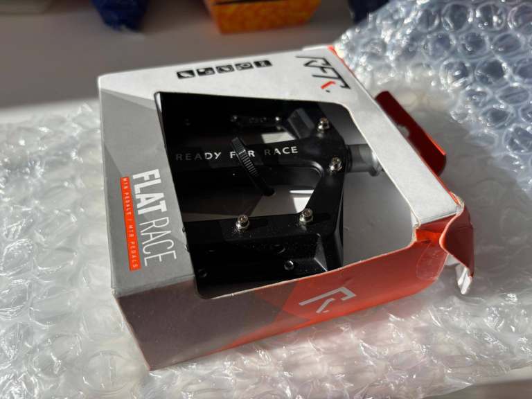 RFR Flat Race MTB pedals in black