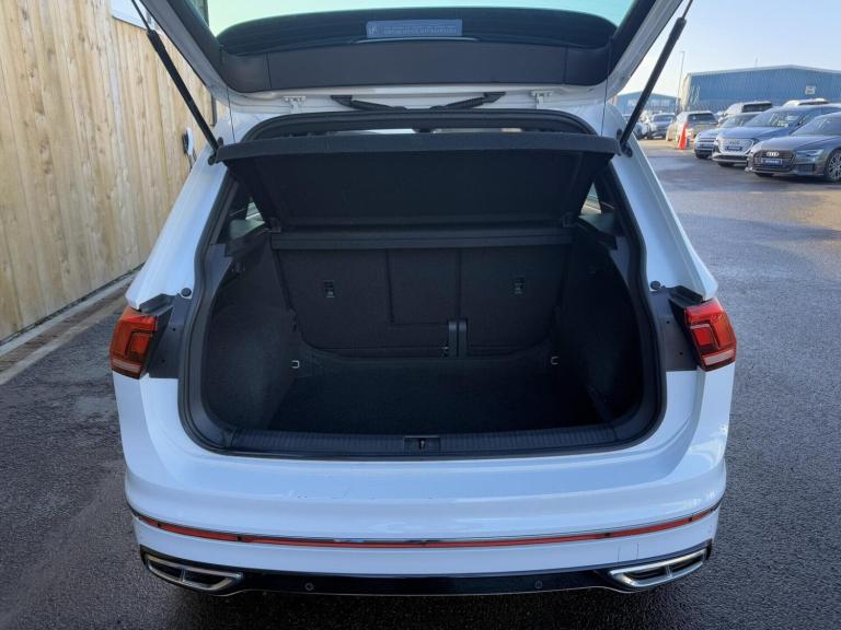 2021 Volkswagen Tiguan 1.5 TSI R-Line SUV 5dr Petrol DSG Euro 6 (s/s) (150 ps) SUV Petrol Automatic