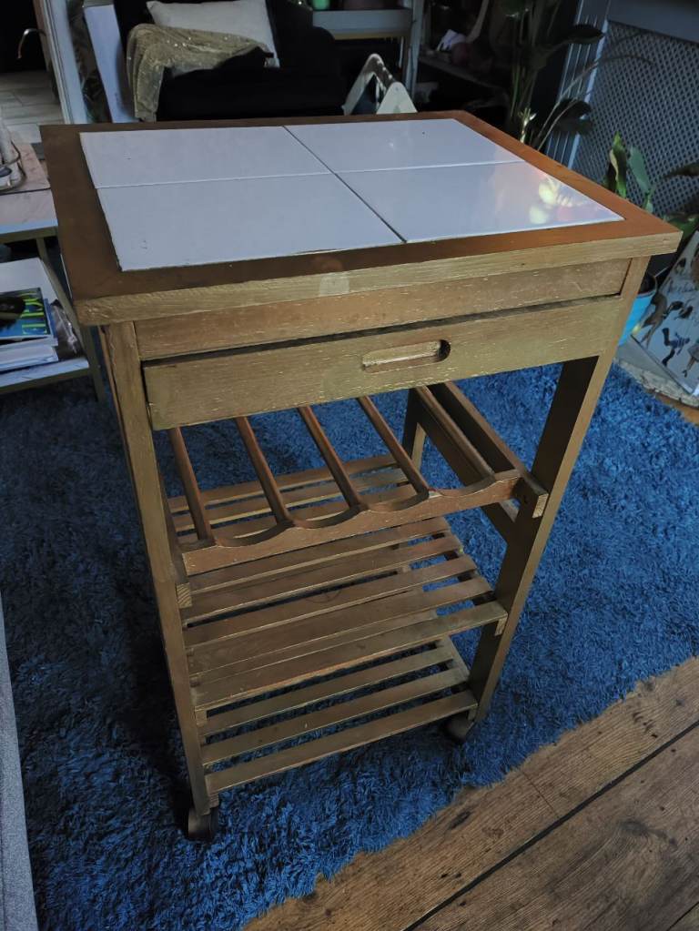 Side table. Wine rack. Gold. Retro shabby chic