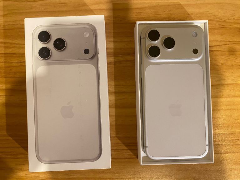 Brand New Apple iPhone (17 Pro Max) – Silver/White, Unopened £875