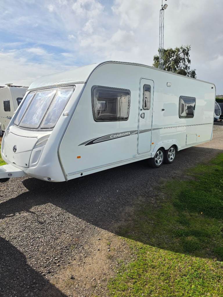Swift charisma 620/4 berth fixed bed 2009 twin axle large end bathroom