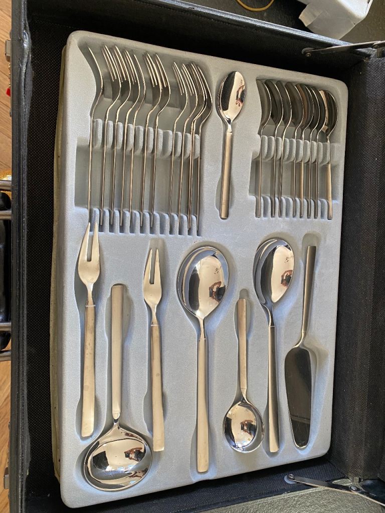 Full set of cutlery 12 pieces each 