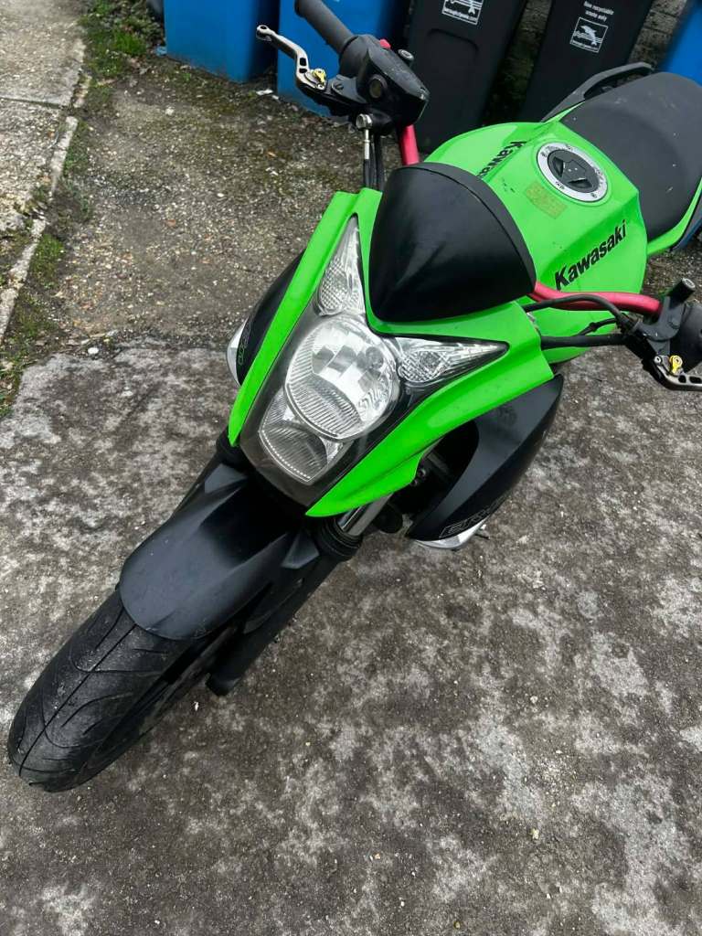 Kawasaki, ER, 2010, 649 (cc)