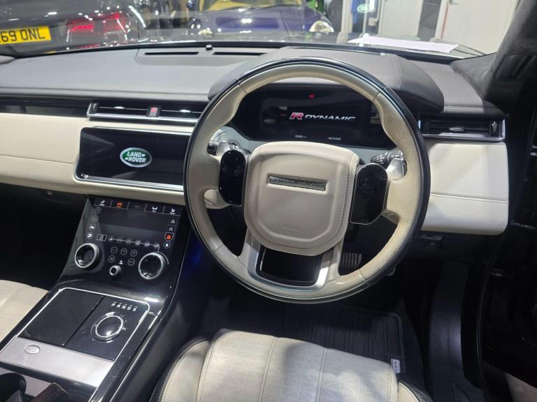 2018 Land Rover Range Rover Velar 3.0 D300 First Edition 5dr Auto ESTATE DIESEL Automatic