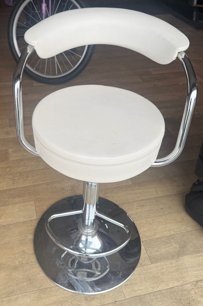 Cream adjustable bar stool 