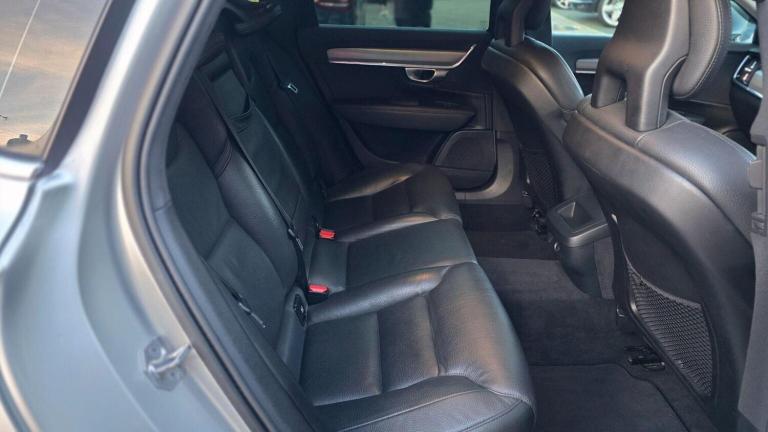 VOLVO S90 2.0 D4 Momentum Auto Euro 6 (s/s) 4dr 2018