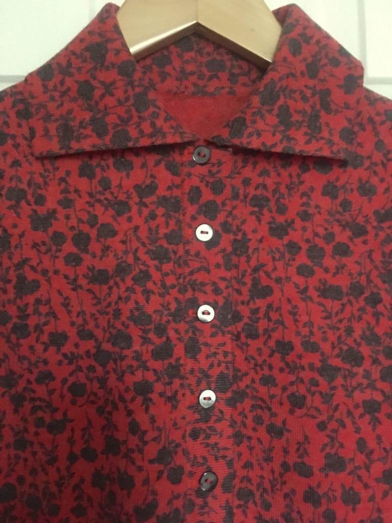 VINTAGE LADIES JUMPER 1950 1960 retro style S/M 10/12 red w black roses VGC