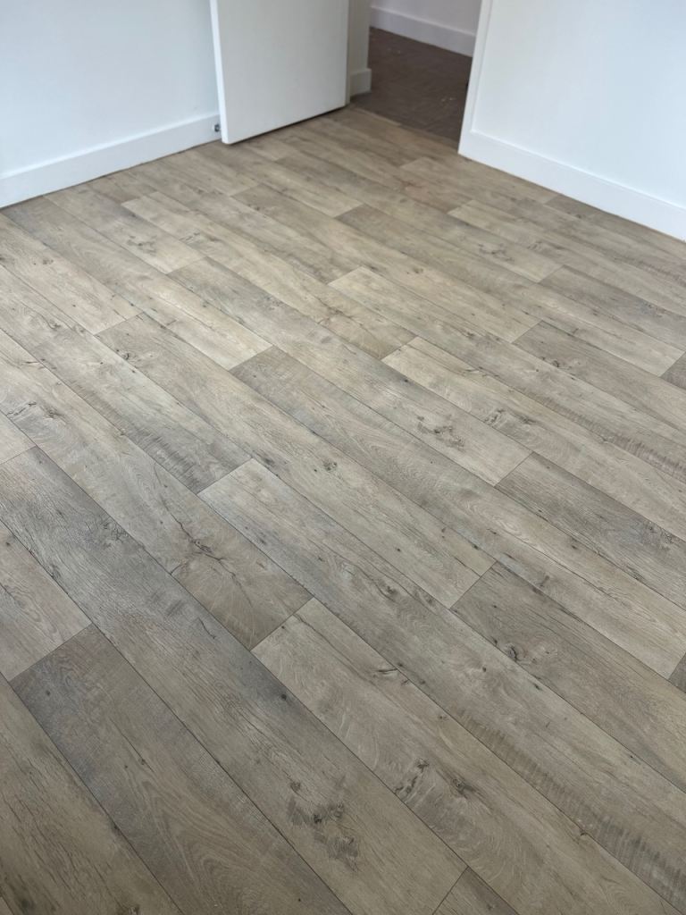 Laminate Flooring Supply & Fit | Free Quotes
