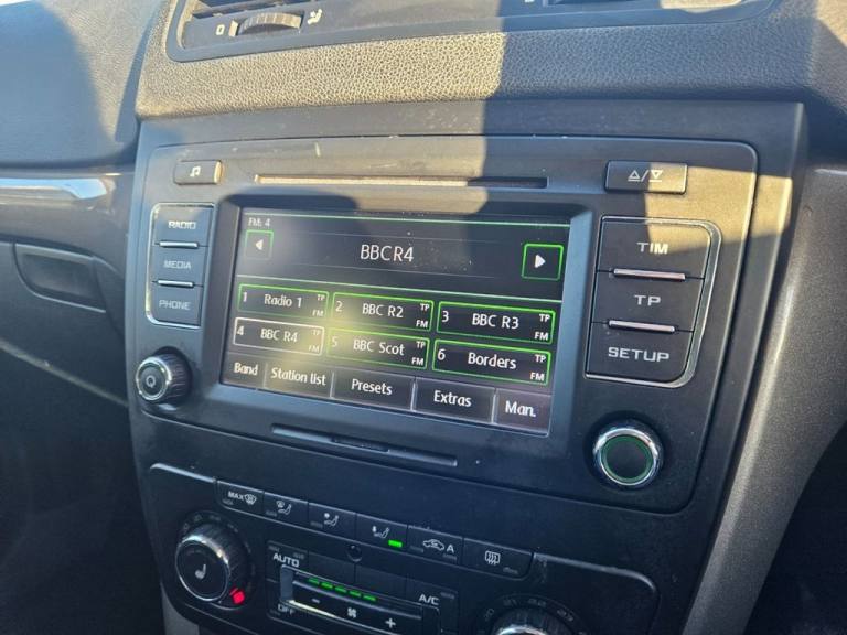 2013 Skoda Yeti 2.0 TDI CR Elegance 5dr HATCHBACK DIESEL Manual