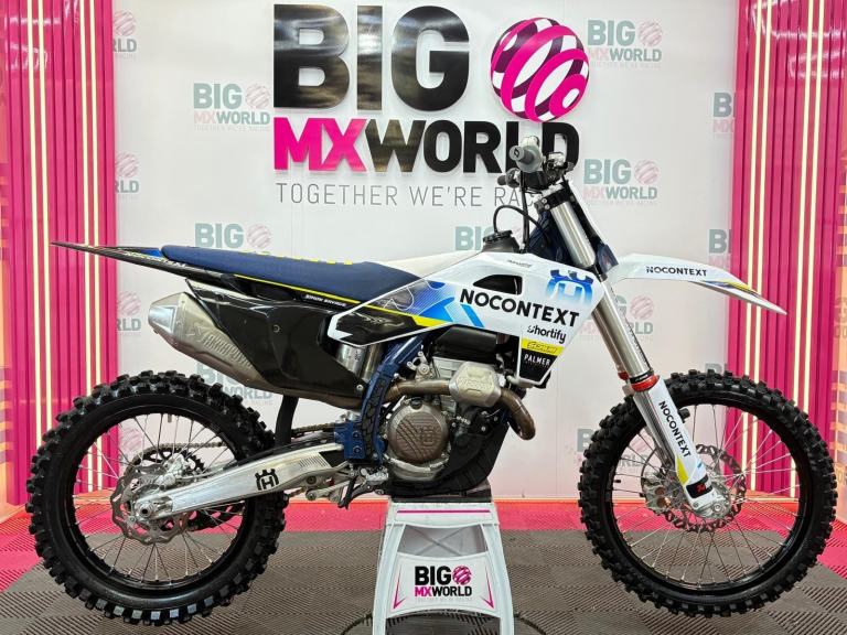 Husqvarna FC 250 2025 - Only 20 Hours - Full Akropovic 