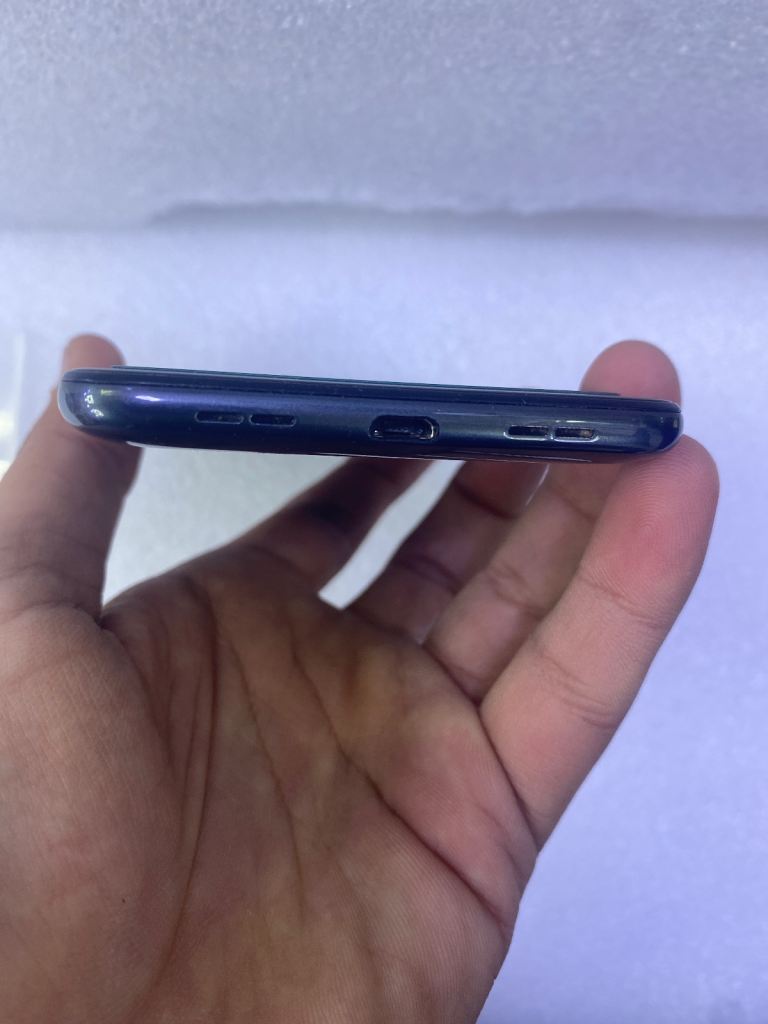 Alcatel Smartphone  V4FAV 32 gb 