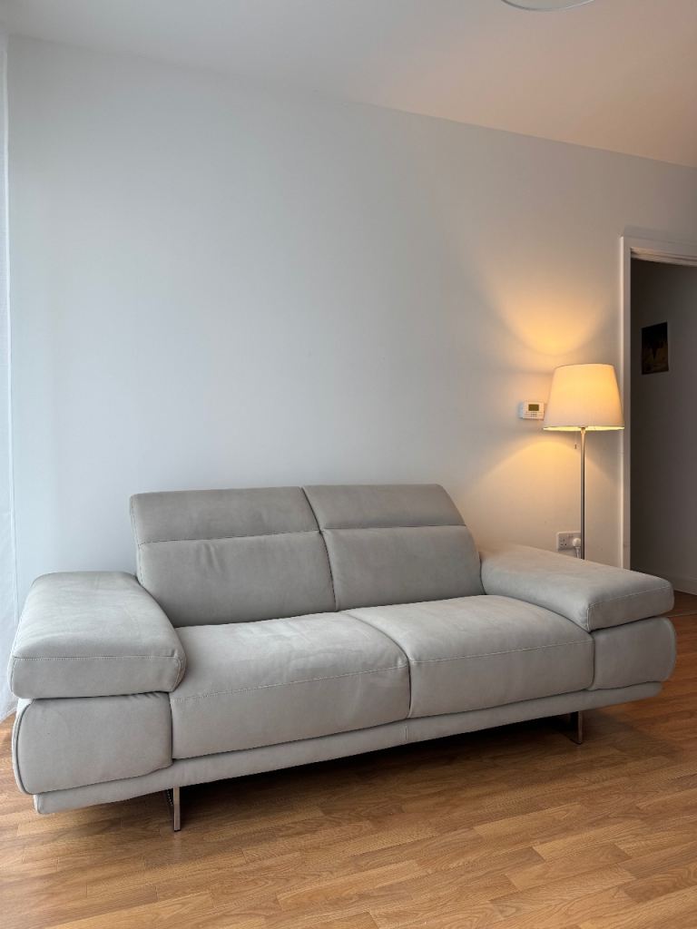 Natuzzi Preludio 2782 LoveSeat Sofa