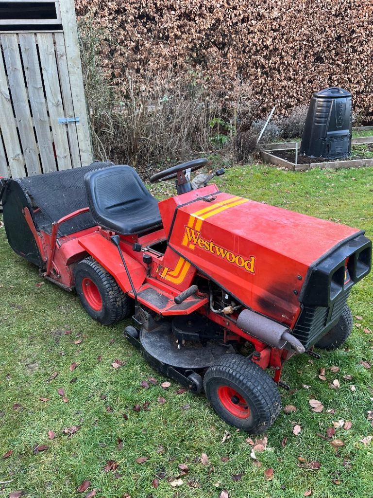 Westwood lawn tractor 