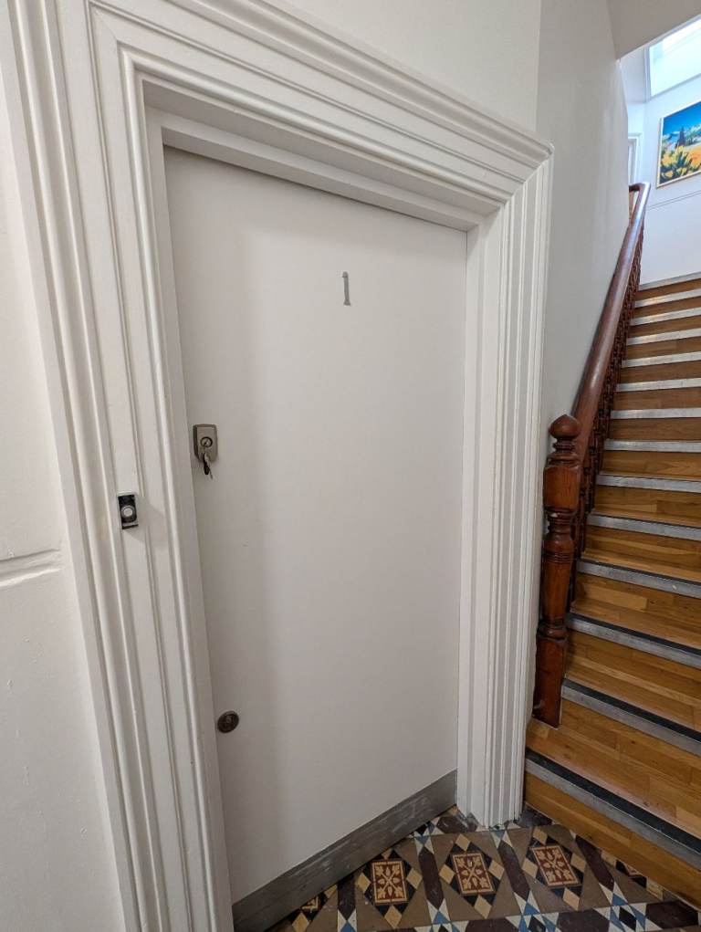 BENEFITS ACCEPTED - 3 Bed Flat Available in Cricklewood Brent NW12