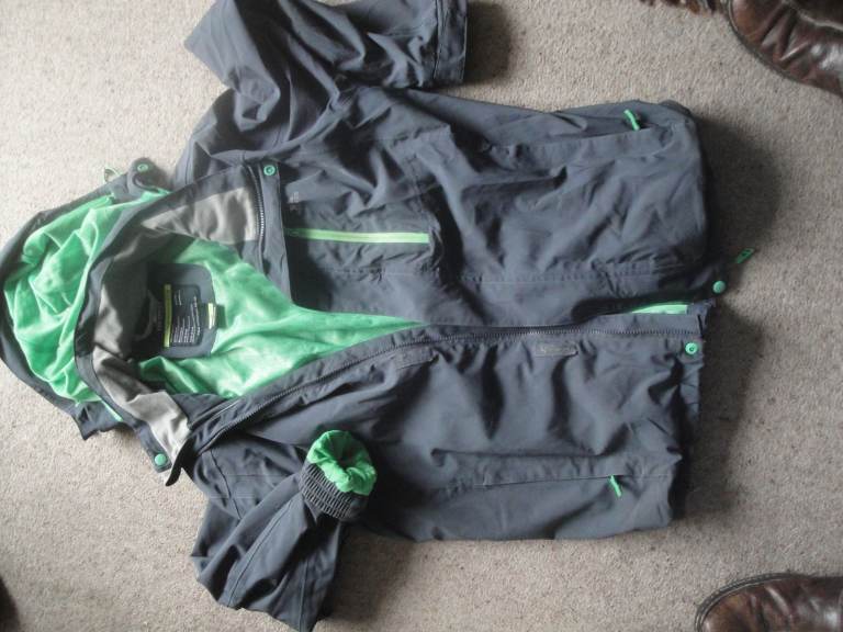 Trespass TP75 Jacket in Green - Medium Size - Used 