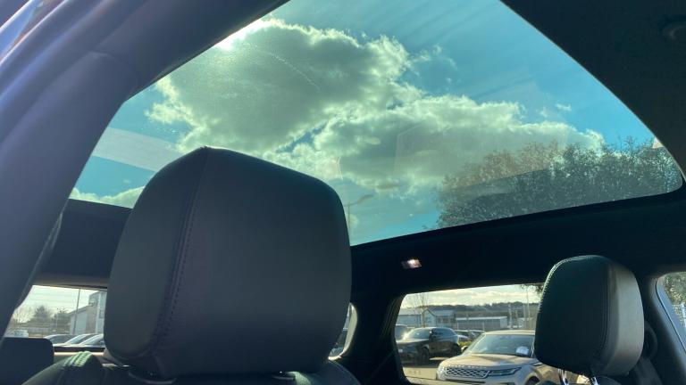 2025 Land Rover Range Rover Evoque 1.5 P270e Dynamic SE 5dr Auto ESTATE PETROL/ELECTRIC Automatic