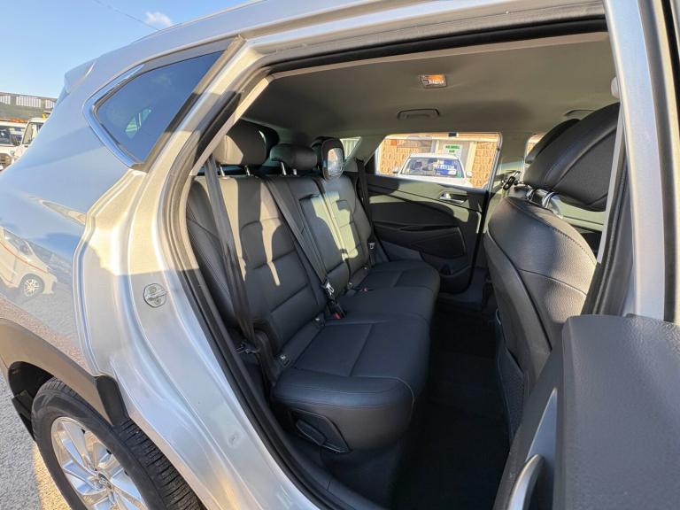 2015 Hyundai TUCSON 1.7 CRDi Blue Drive Premium 5dr 2WD ESTATE Diesel Manual