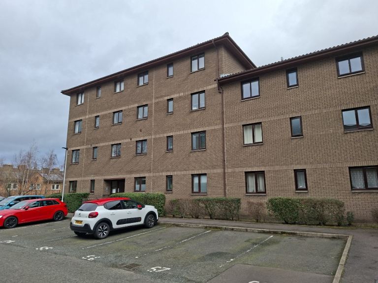 1 bedroom flat in Allanfield, Leith, Edinburgh, EH7 5YG