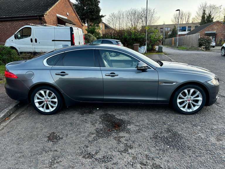 Jaguar XF 2.0d Portfolio Auto Euro 6 (s/s) 4dr 2016 (66 Reg) FSH - only 1 previous owner
