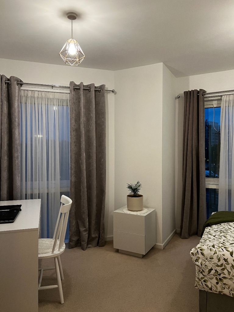 Double bedroom available