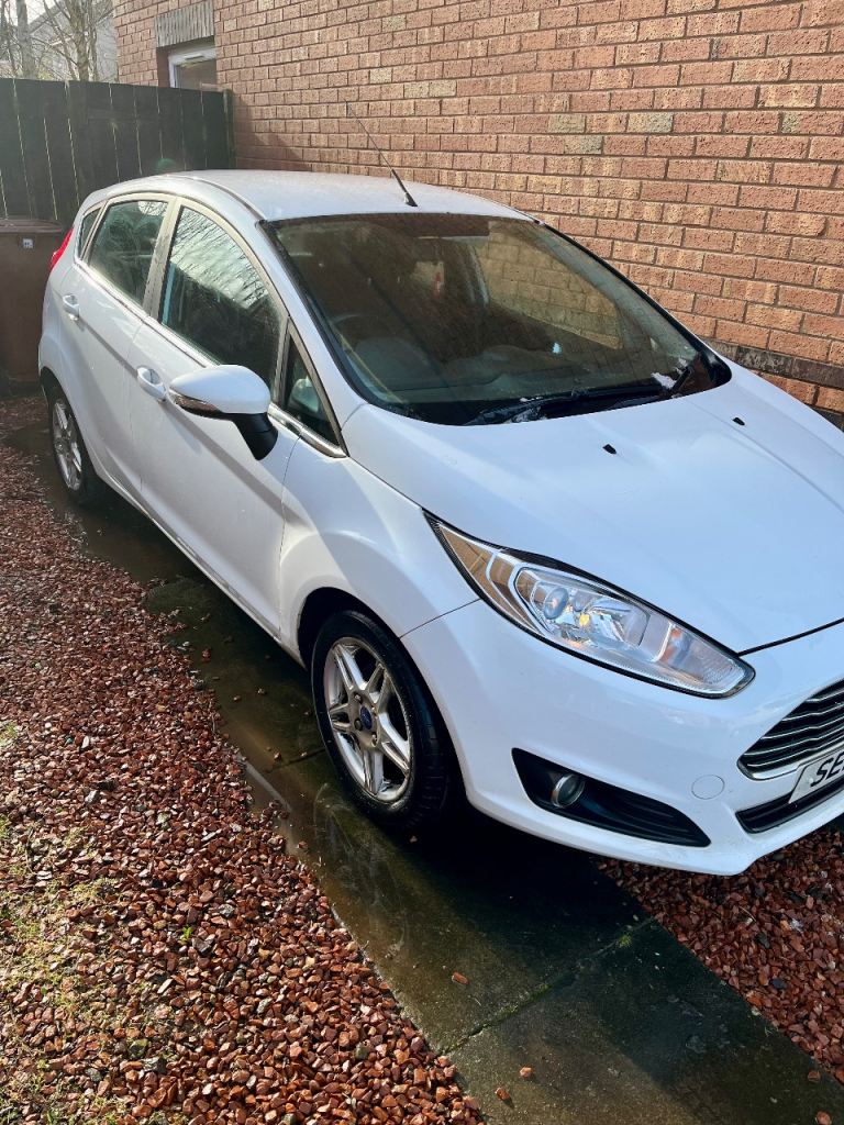 Ford, FIESTA, Hatchback, 2013, Manual, 1241 (cc), 5 doors