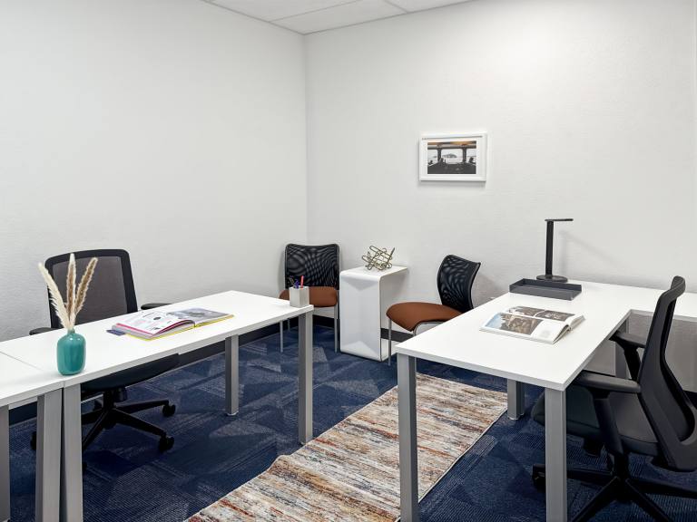 Coventry - CV1 2AQ \ Private Office for 3 Workstations Available Now