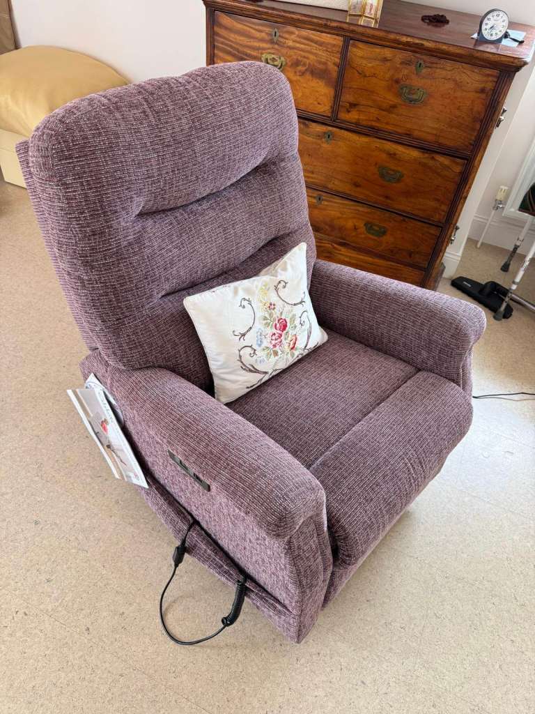 Lift and Tilt Recliner chair for Assisted Living
