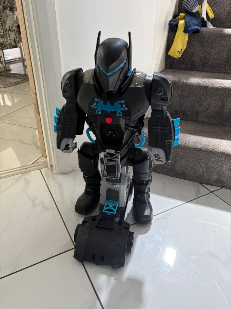 Large Batman Robot Action Figure – Black and Blue