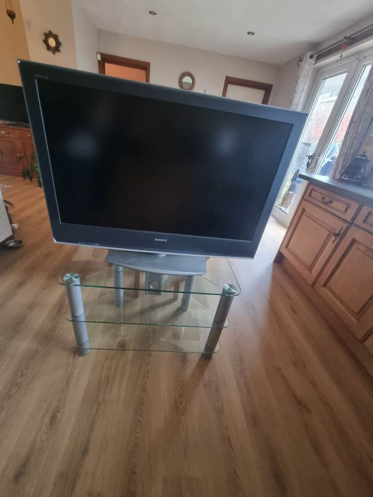Sony Bravia 40" TV & Stand