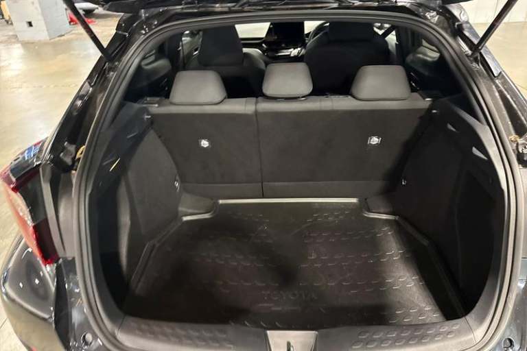 2022 Toyota C-HR 1.8 VVT-h GPF Design SUV 5dr Petrol Hybrid CVT Euro 6 (s/s) (122 ps) Automa SUV ...