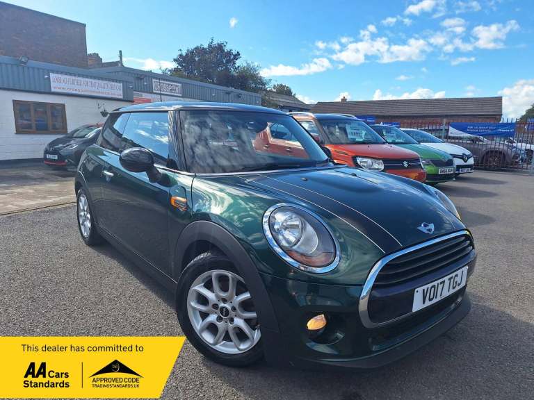 2017 MINI Hatch 1.5 Cooper Hatchback 3dr Petrol Manual Euro 6 (s/s) (136 ps) Hatchback Petrol Manual