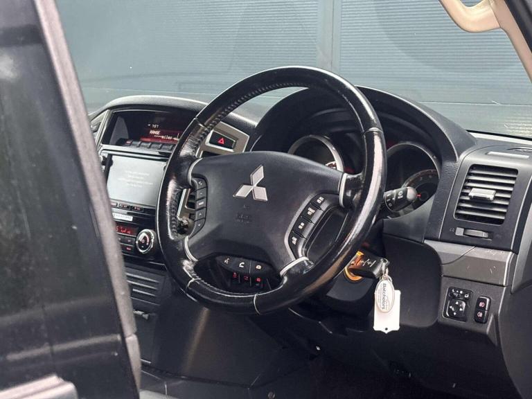 MITSUBISHI SHOGUN 3.2 DI-DC SG3 Auto 4WD Euro 6 5dr LWB 2017