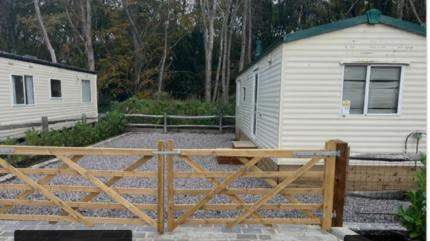 2 BEDROOM MOBILE HOME TO RENT KINGS LANGLEY HERTFORDSHIRE EXCLUSIVE A