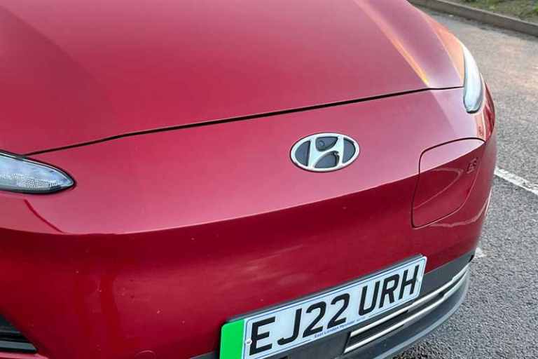 2022 Hyundai KONA 64kWh Premium SUV 5dr Electric Auto (10.5kW Charger) (204 ps) SUV Electric Auto...